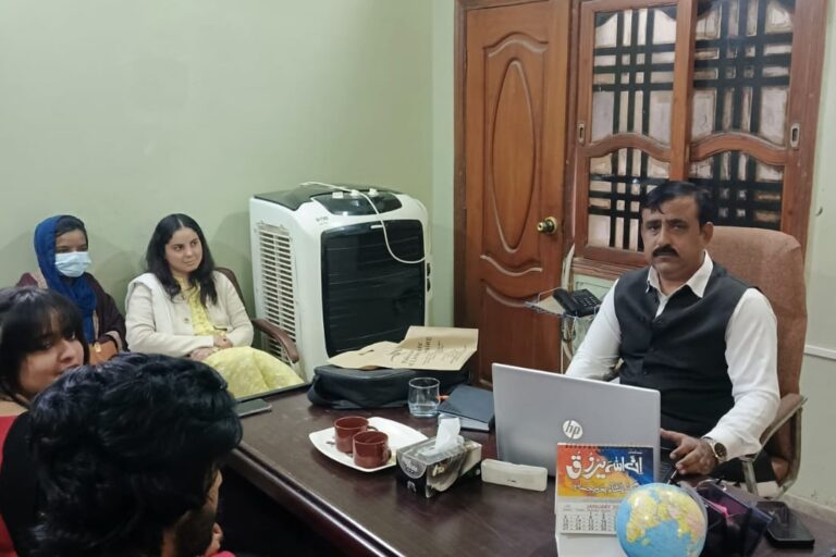 Meeting-at-Nai-zindagi-NGO
