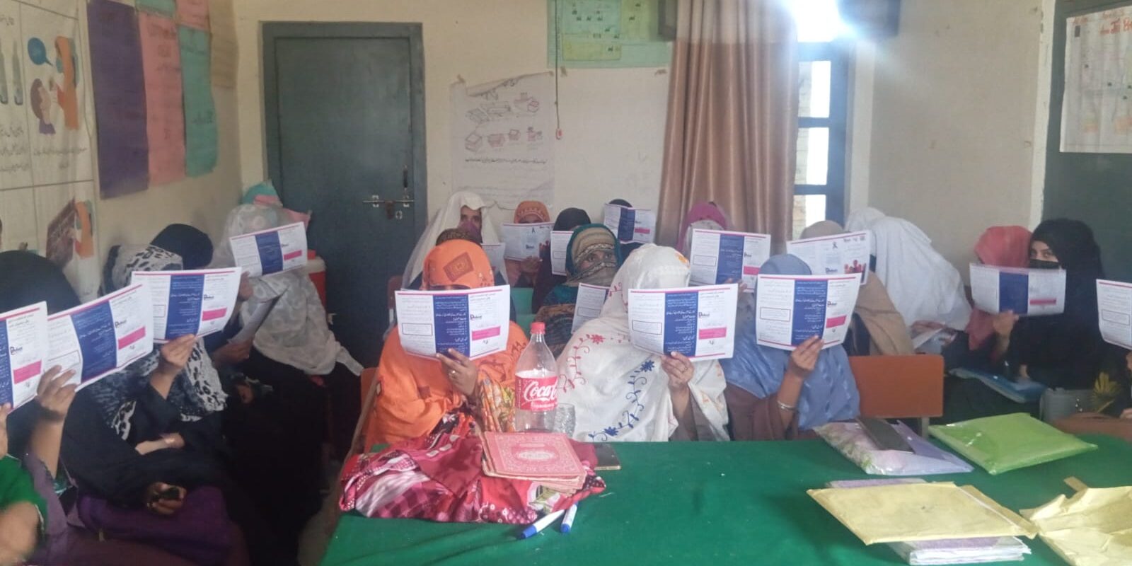 Breast Cancer Awareness Session held with LHW in Peshawar (4)