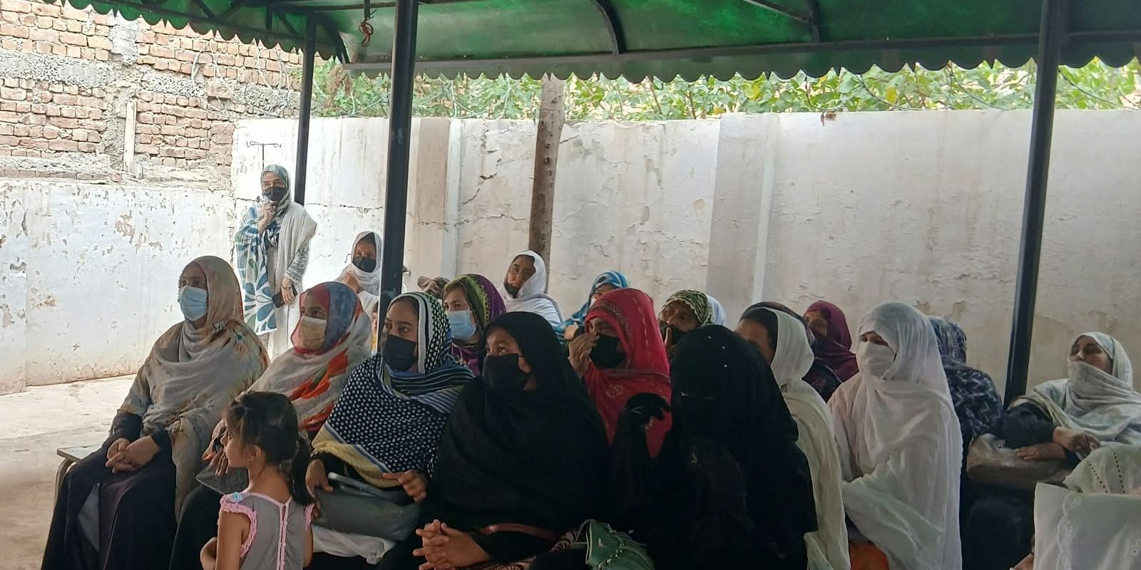 Peshawar Breast Cancer Awareness Session Held With LHWS Community (4)