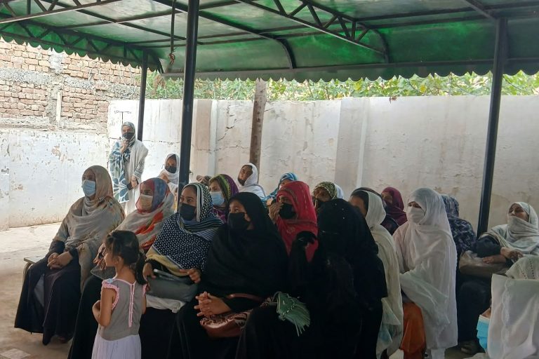 Peshawar Breast Cancer Awareness Session Held With LHWS Community (4)